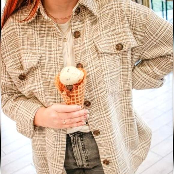 La Miel Plaid Tan Shacket Cozy Casual Fall Layering Button Down Shirt S - Picture 2 of 12